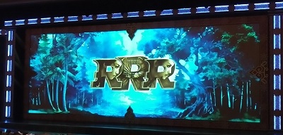 RRR_初日公演_開演前の舞台